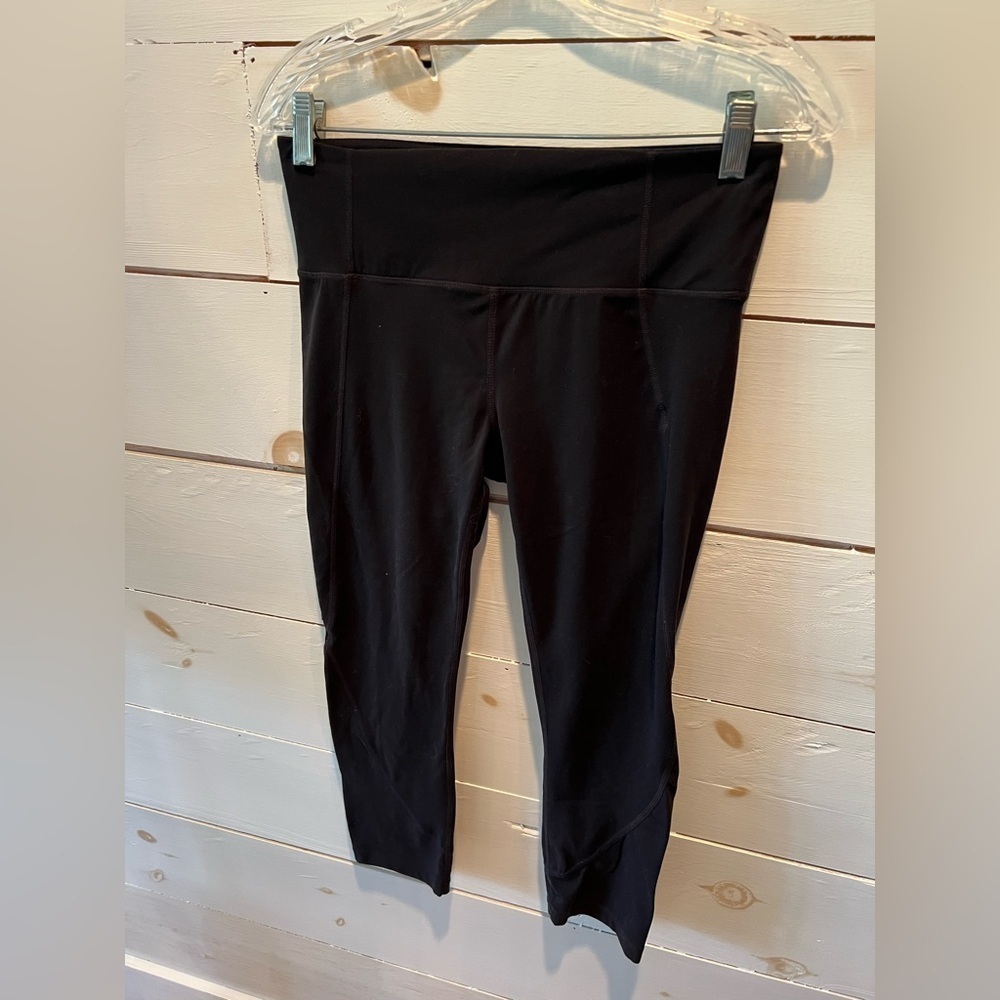 Athleta medium tall cropped legging Black High-Waisted, EUC, see pics, athletic